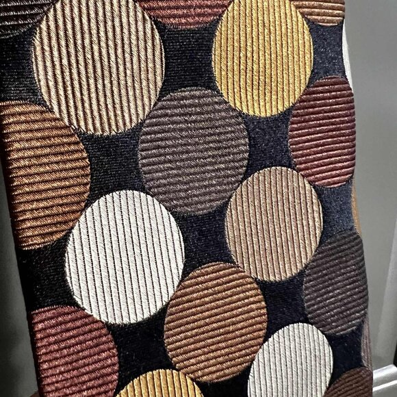 🎯 Ted Baker London Silk Tie – Playful Brown Circles – Modern & Bold - Picture 1 of 4